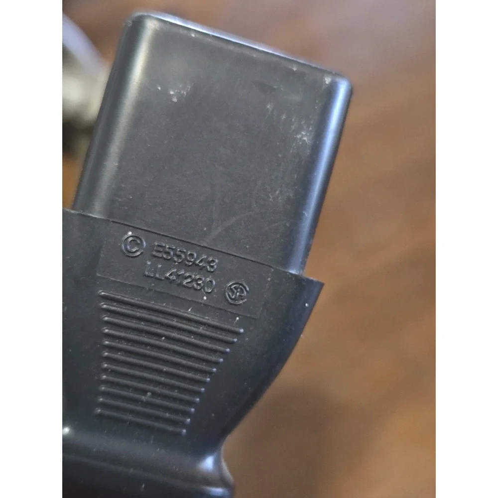 IEC 60320 C13 connector, often called a kettle lead or computer power cord, 2
